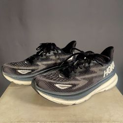 Hoka Clifton 9 Women’s Running Shoes - Black/white - Sz 9.5 B