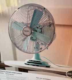 * Retro 3 speed osculating metal table top fan Mint color!  Fabric electrical cord. New!