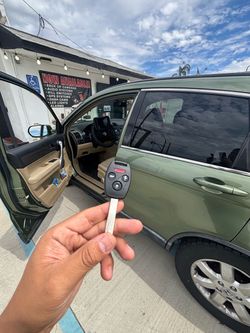 Llaves de auto / car keys and remotes