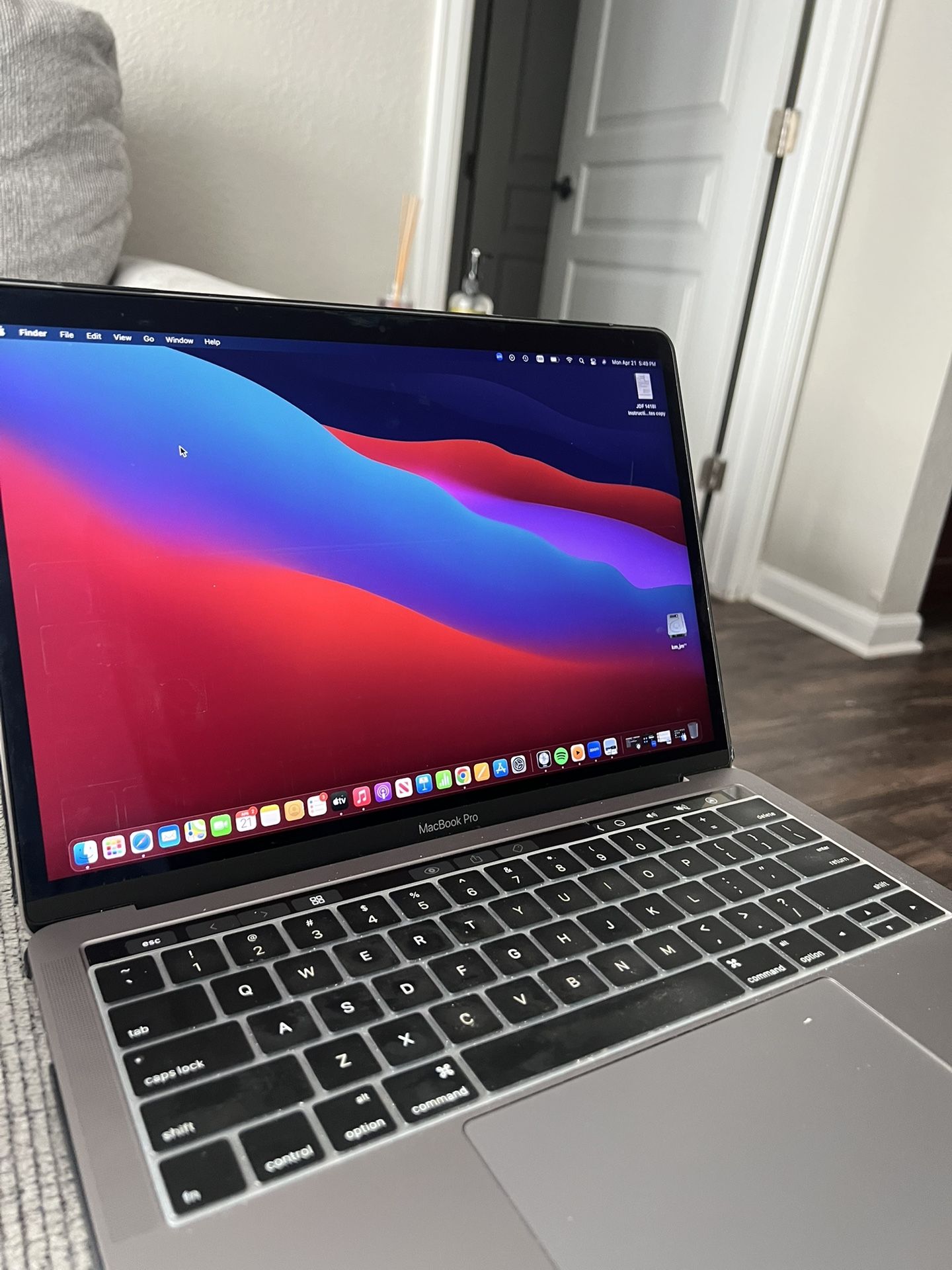 2020 MacBook Pro 13.3 Inch Display