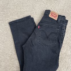 Levi’s wedgie jeans