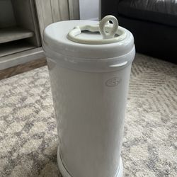 Ubbi Diaper Pail /OXO Wipes Dispenser/ Placemats