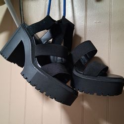 Adorable Platform Heel Sandles
