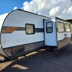 2020 Wildwood 30 ft family Bunkhouse trailer with slide sleeps 10