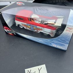 Hot Wheels 100% VW Pickup Drag Truck Diecast w/ Box Performance Parts