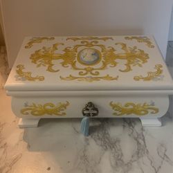 White And Gold Jewelry Box