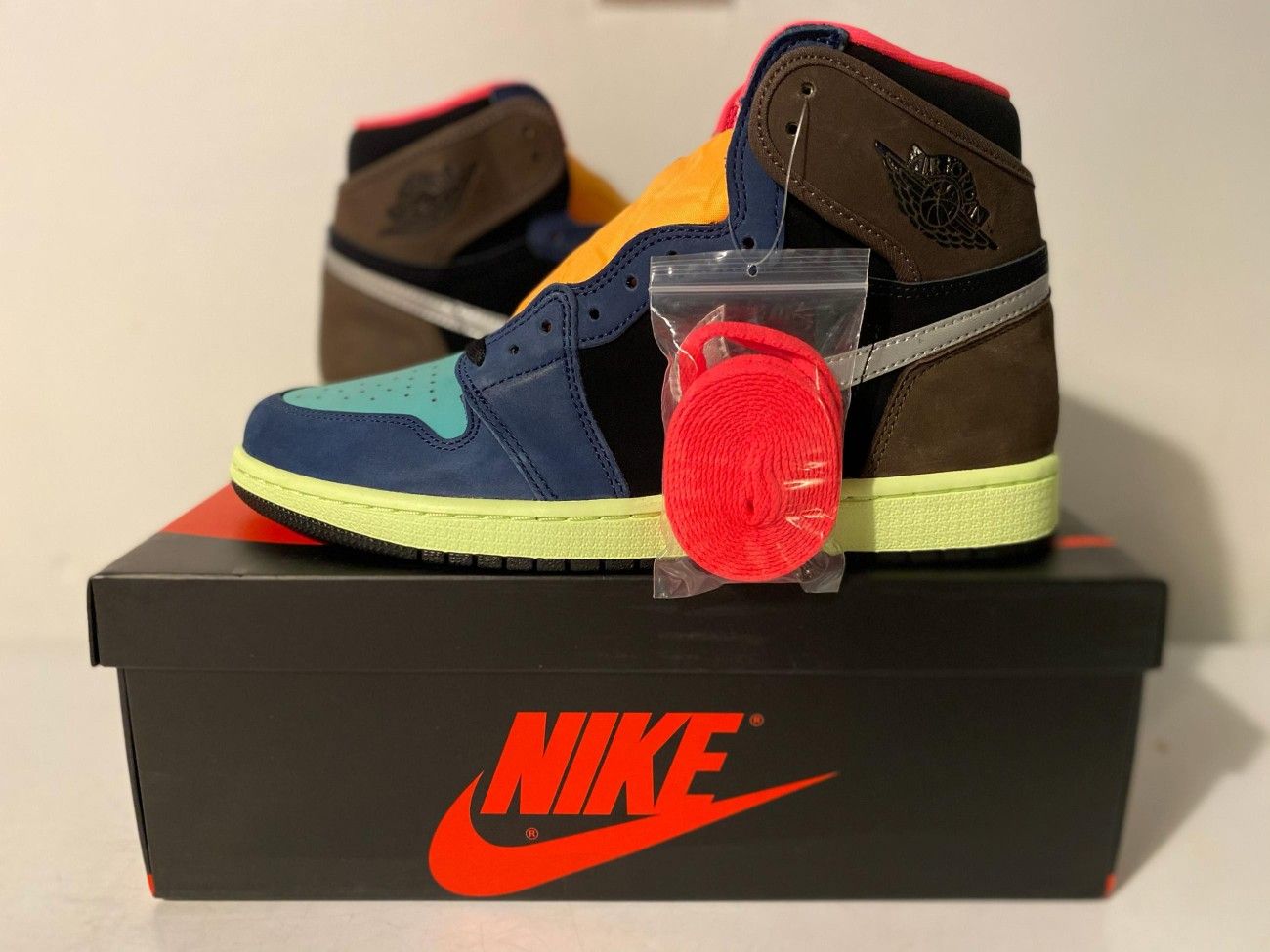 Air Jordan 1 Retro High 'Tokyo Bio Hack' (2020)