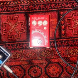 TC HELICON Mic Mechanic voice tone pedal