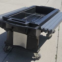 Cambro Ice Bin Catering Cart, 68"wide, 30"high,30"delph 