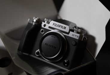 Fujifilm XT5 with 23mm and 56mm