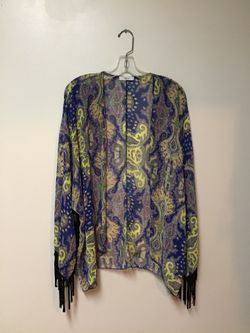 Women’s STYLEBOOK 100% polyester colorful kimono w/ black tassel fringe… Size-one size