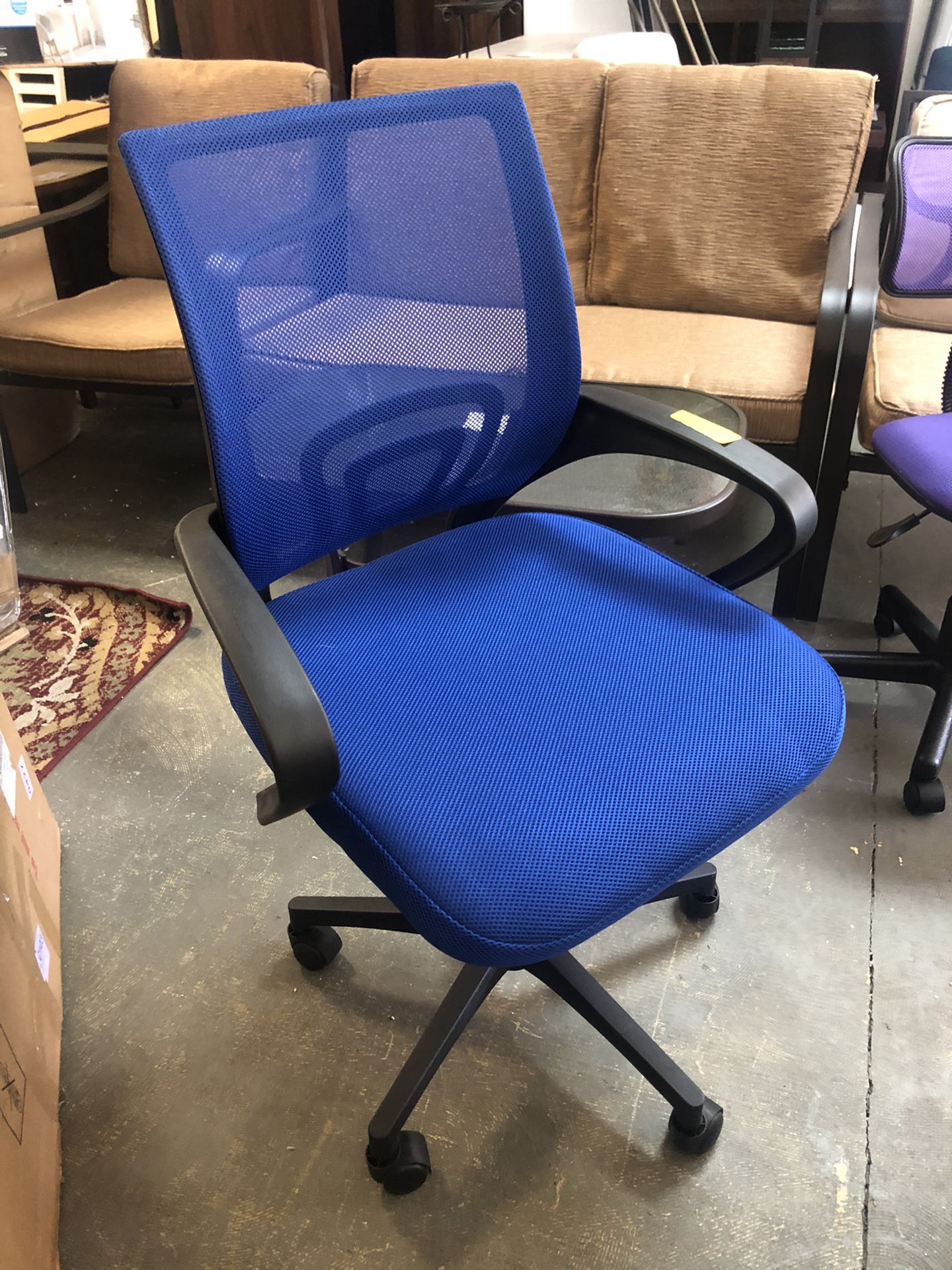 New Mesh Office Chair with Arms, Blue 