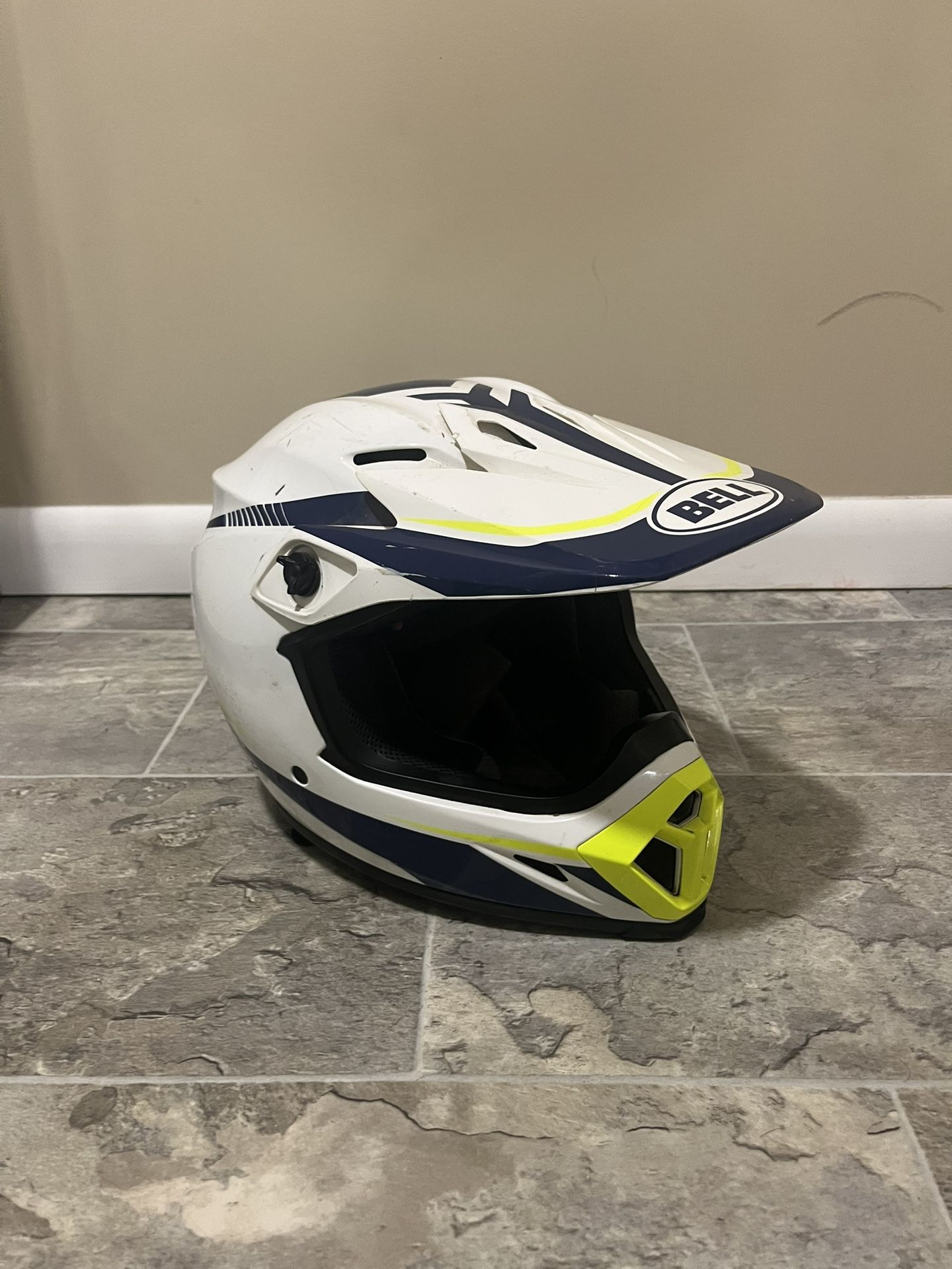 Bell moto MX Youth helmet