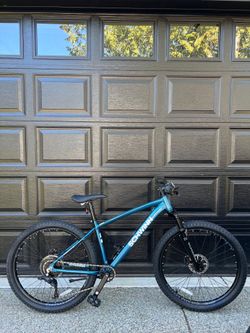 Schwinn Axum Sport Mountain Bike 27.5”
