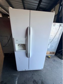 Kenmore refrigerator 36"width white