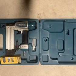 Makita Brad Nailer pneumatic 18-Gauge 2 in AF506