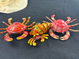 Vintage 3D Bobble Springy-Leg Crab & Shell Souvenir Fridge Magnets