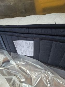 King size stearns and foster pillow top firm and Boxpring free Delivery