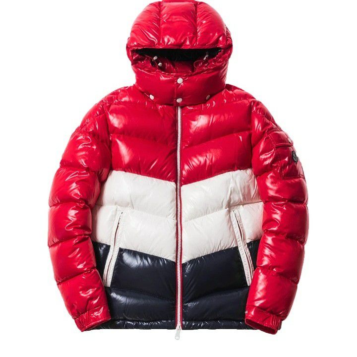 Moncler size 5 for Sale in New York, NY - OfferUp