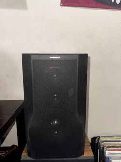 Black MAGNAVOX speaker OBO