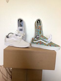 Bundle Vans Mens 7.5 ISO 1.5 White 500664 & Mens 8 Old Skool fruity baby blue 500714 (Read Description Below) No trades **Located in Agoura Hills