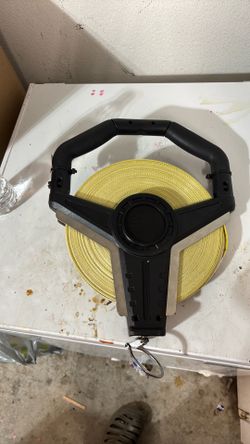 Crescent measure tape