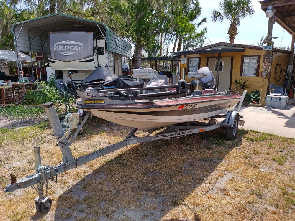 1990 16ft. Stratos Bass Boat 90hp Motor