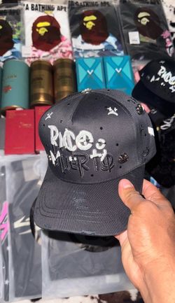 Lmk for a hats ❗️❗️