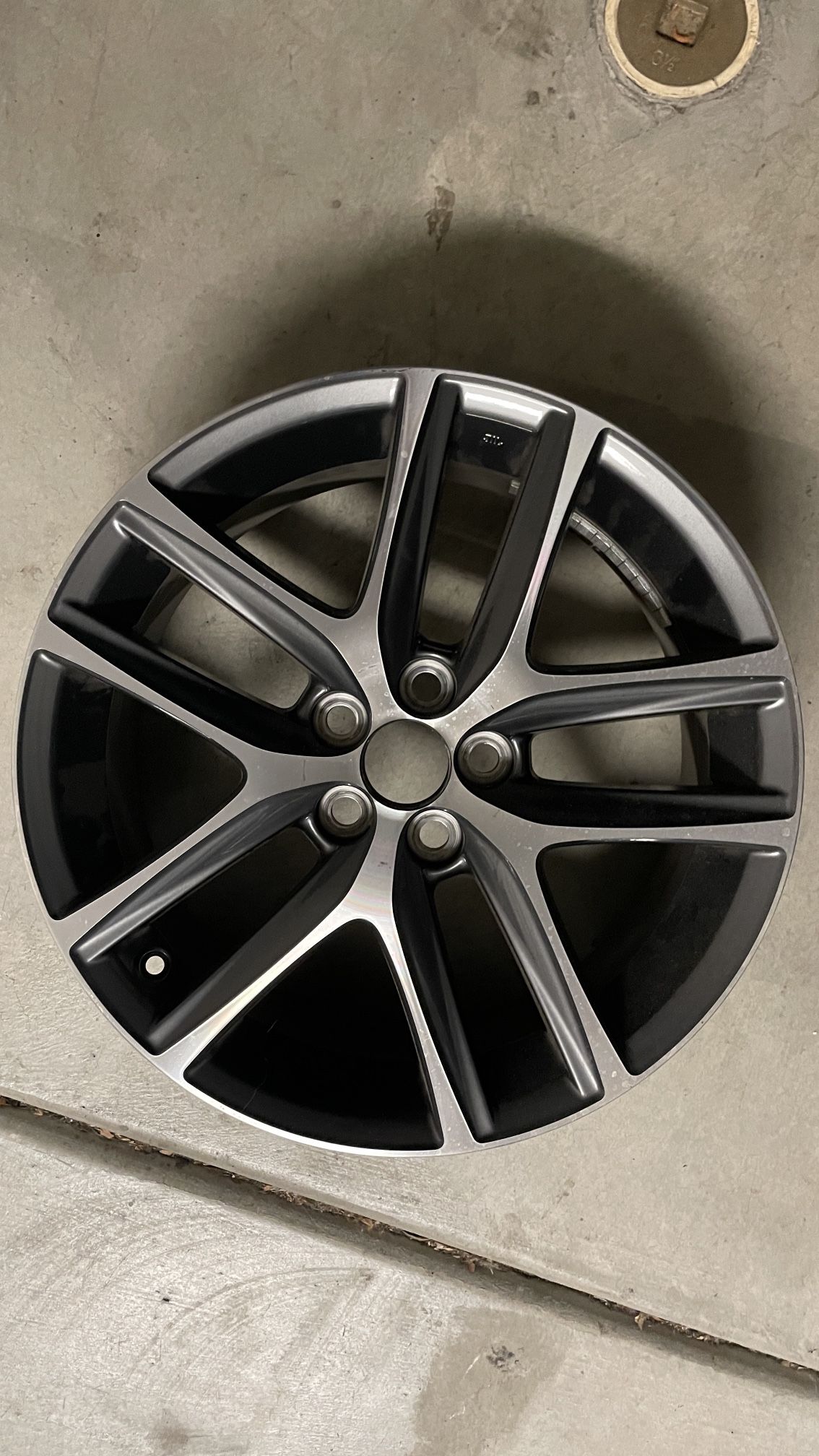 2014 Lexus CT200H F SPORT 17’ OEM RIM