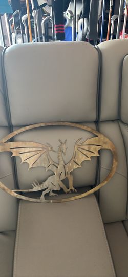 Very nice metal dragon hanging brand new