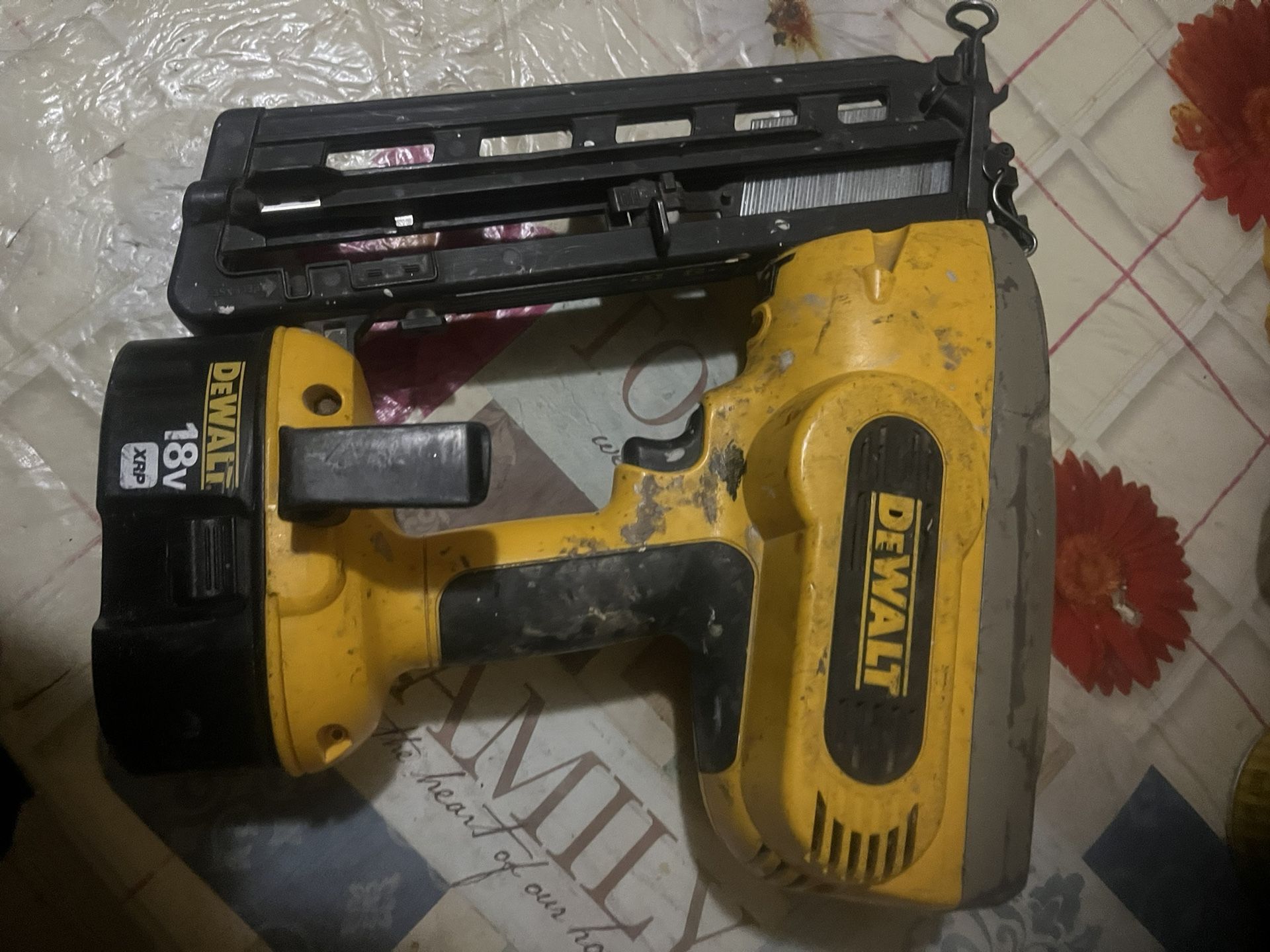 Dewalt. Ryobi