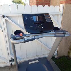 PRECOR TRM 211 TREADMILL RARE LIGHTLY USED!