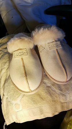 Ugg sz8 w crystals