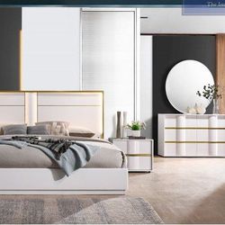 30% SALE Queen Size Modern Platform Bedroom Set