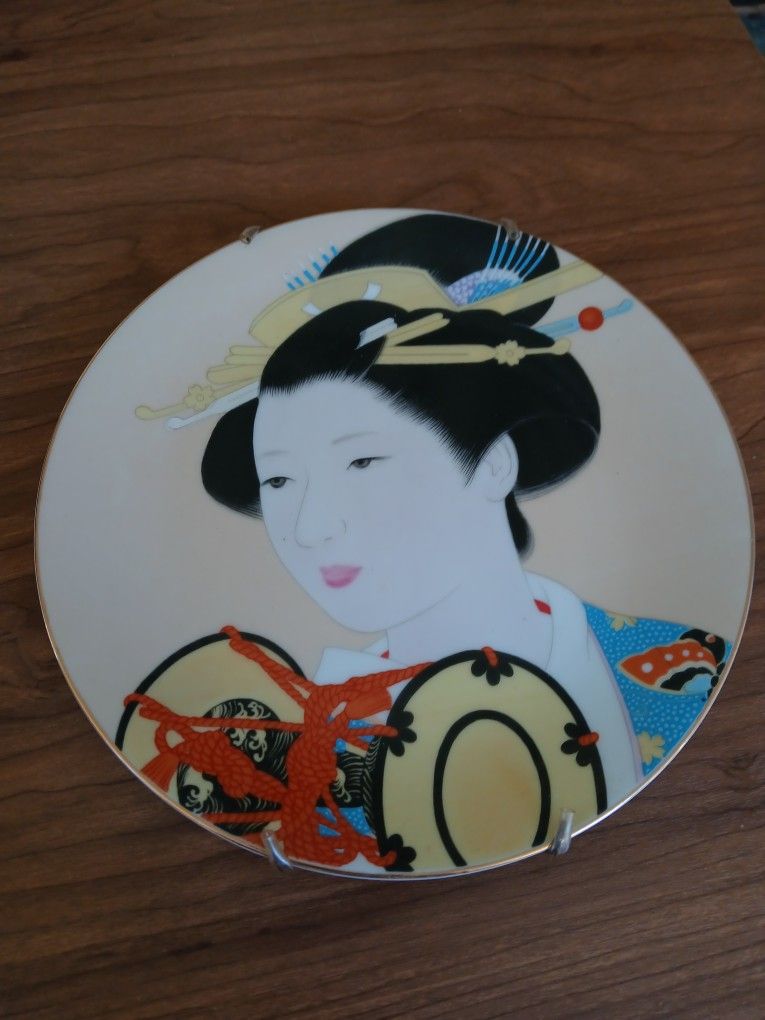 Japanese Shogun Period Geisha Girl Signed Porcelain Plate