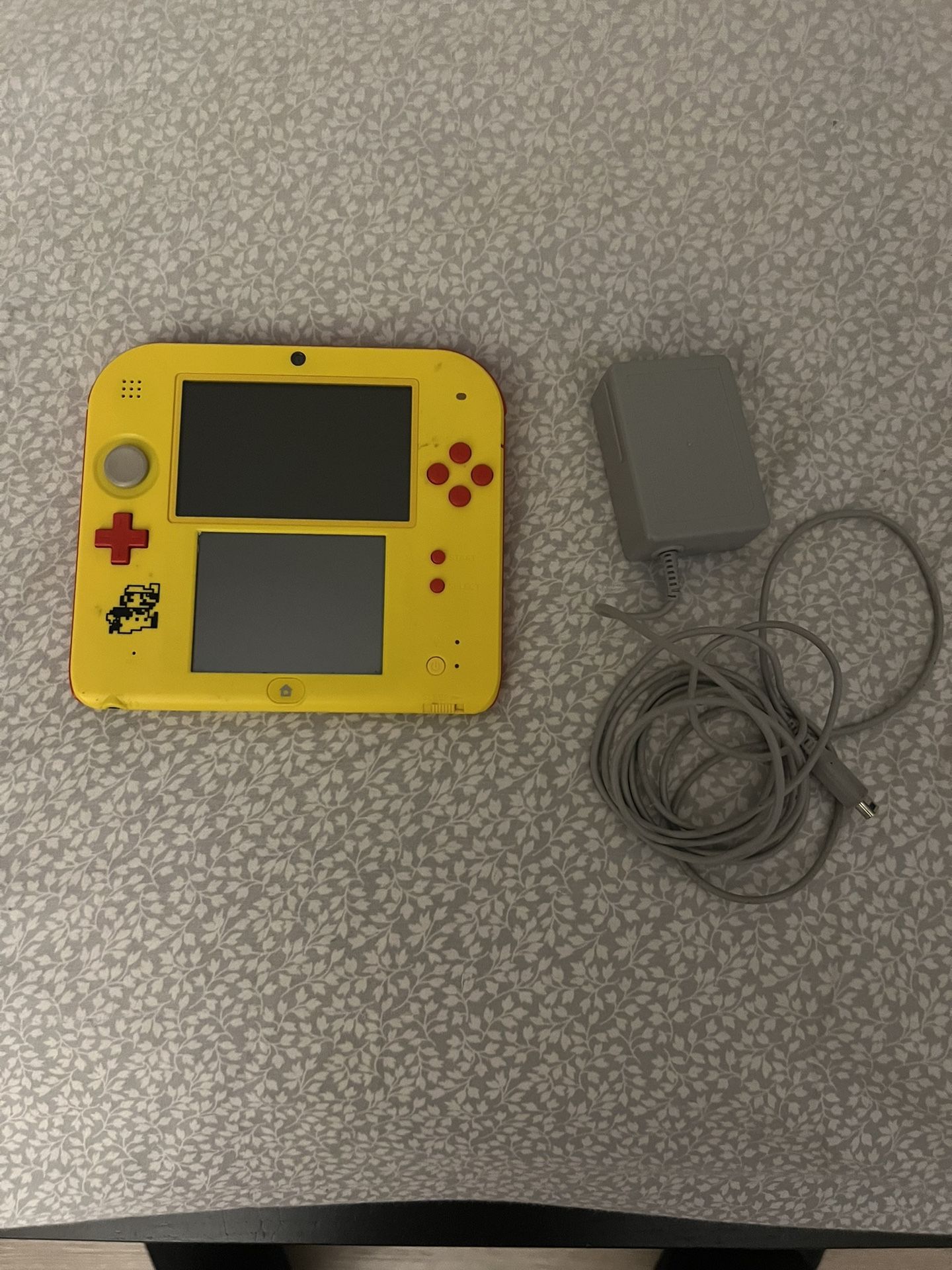 Nintendo 2DS Super Mario Maker Edition