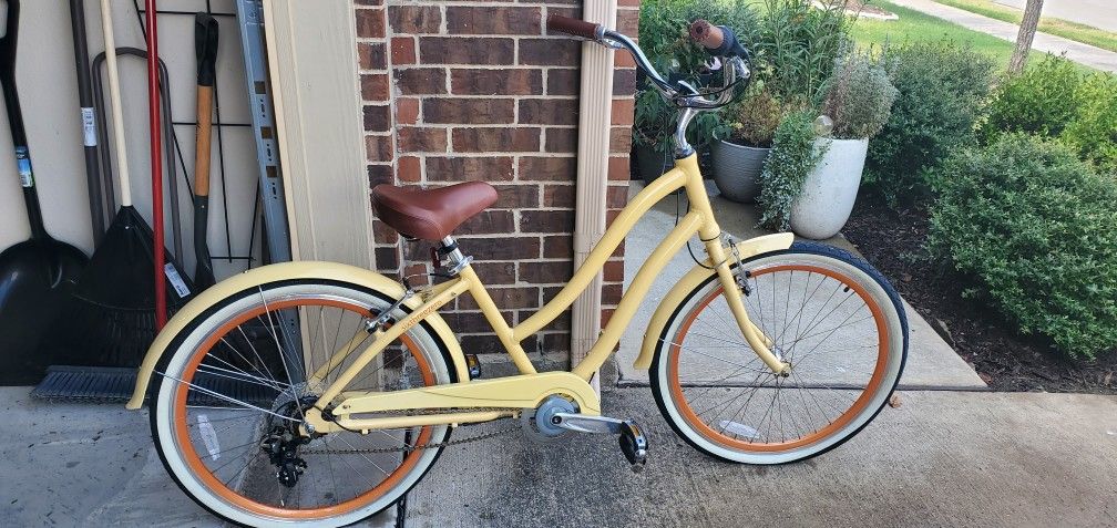 Sixthreezero Womens 7 Speed Yellow Cruiser Bicycle
