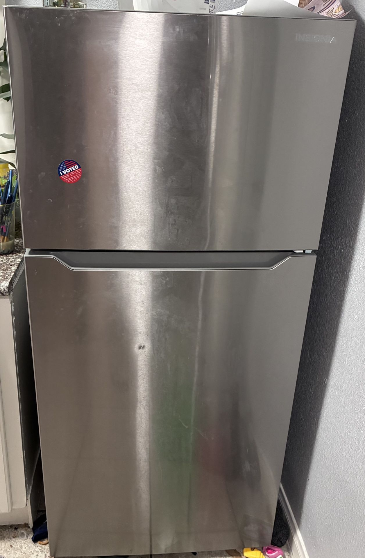 Insignia Refrigerator