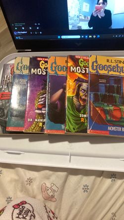 Goosebumps books set of 6