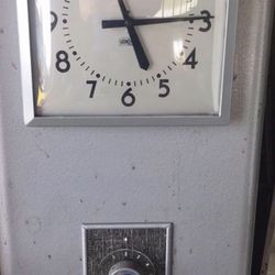 1950’s Standard Master Clock For school Or Factory With 3 Clocks