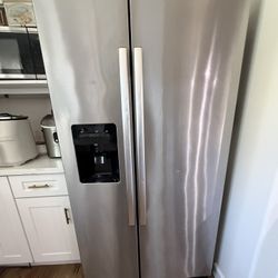 Amana Stainless Steel Side-by-Side Refrigerator w/ Ice & Water Dispenser - MUST SELL ASAP