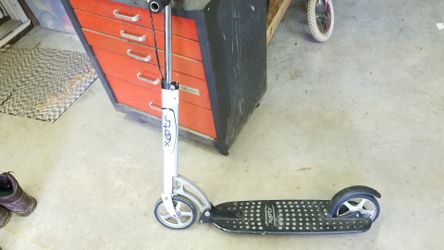 Xootr push scooter adult can use