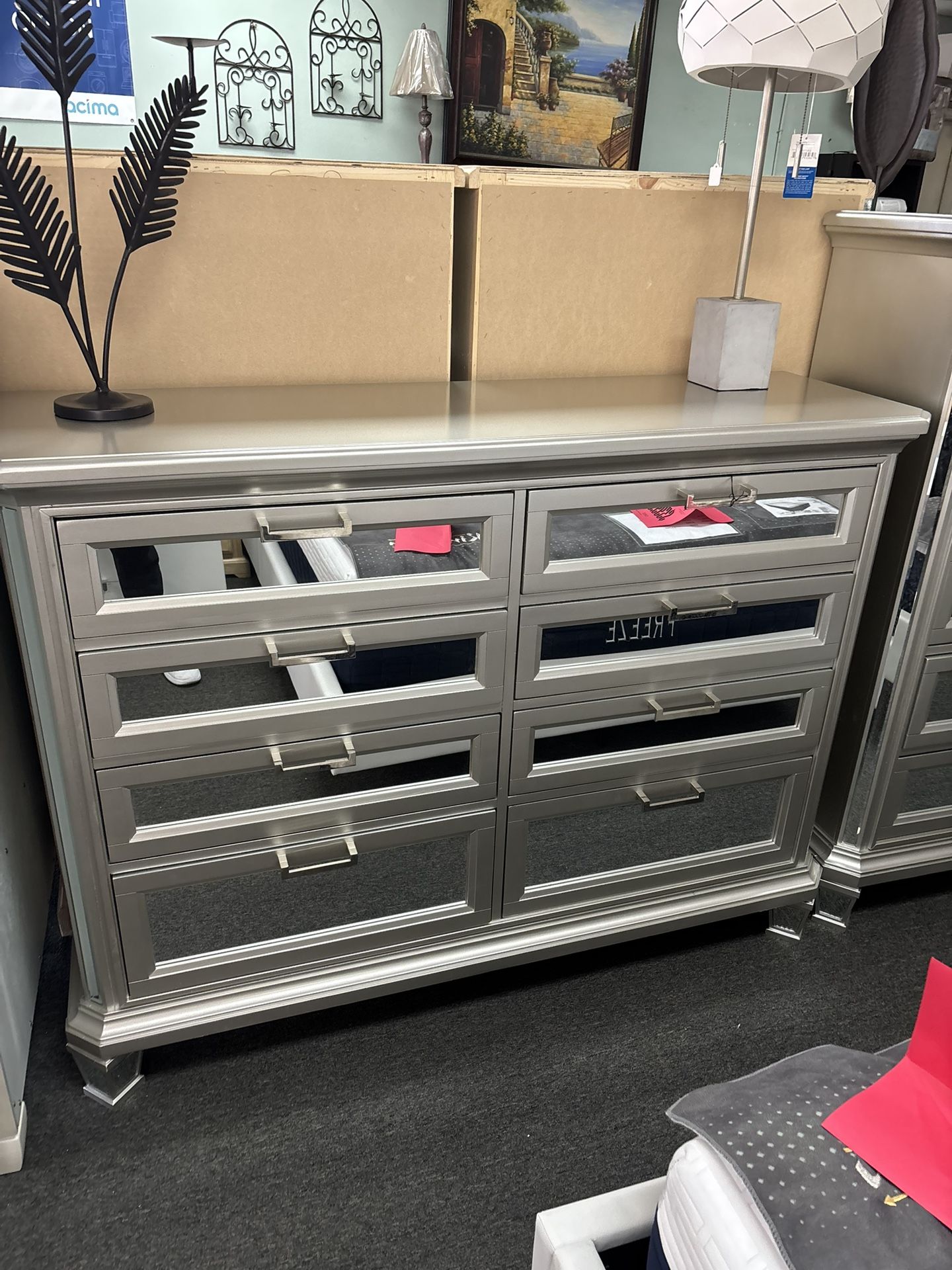 Dresser