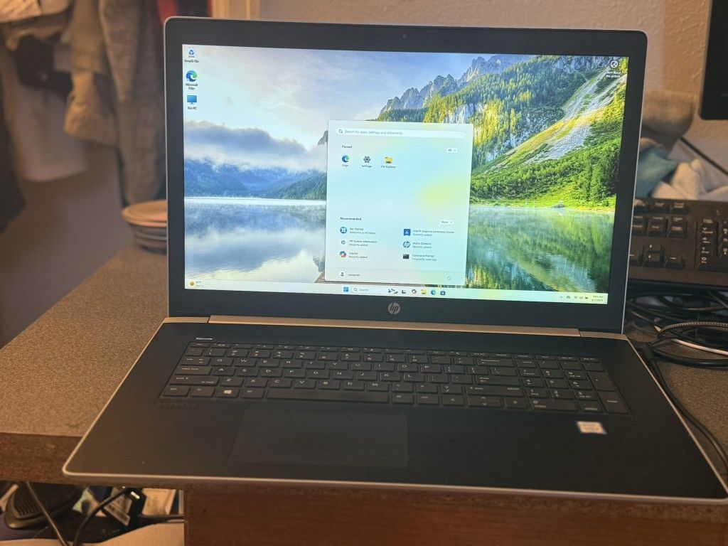 hp probook 470 g5 intel i5 at 1.60ghz 32gb ram 17.3-inch win 11