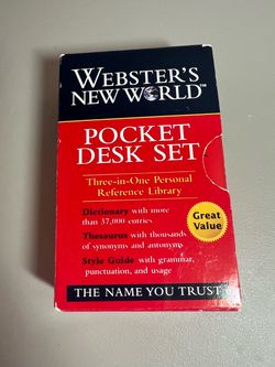 Webster's New World Pocket Desk Set