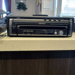 Kenwood Monitor With DVD Receiver Hideaway Unit