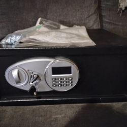 Amazon Basic Floor Safe 