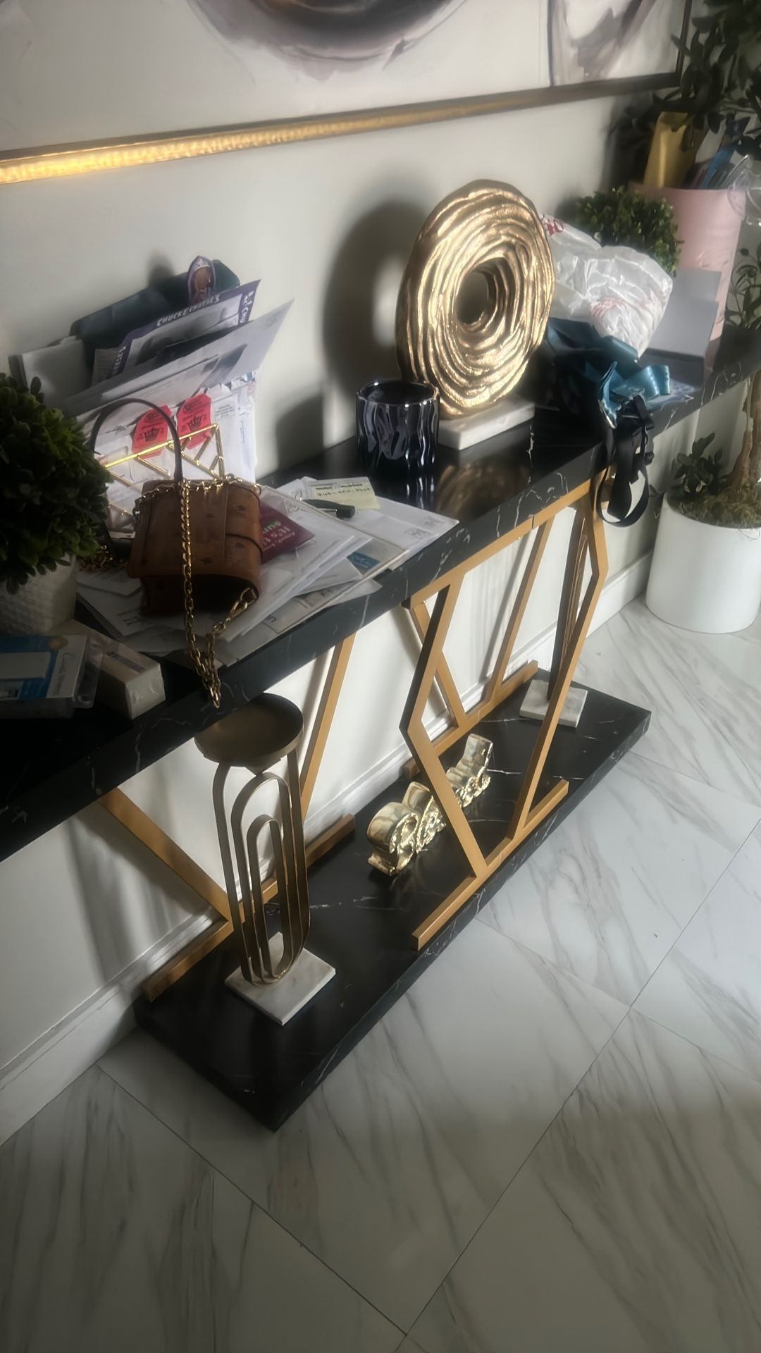 console/ in table