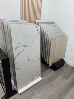 Large Format Marble-Look Porcelain Tiles