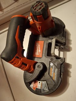 Milwaukee m12 Bandsaw Tool Only Firm